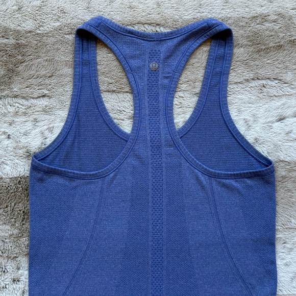 Lululemon Run: Swiftly Racerback in Pigment Blue Size 6 - Picture 5 of 9